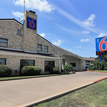 Motel 6 Austin, Tx - Central Downtown Ut Eksteriør bilde