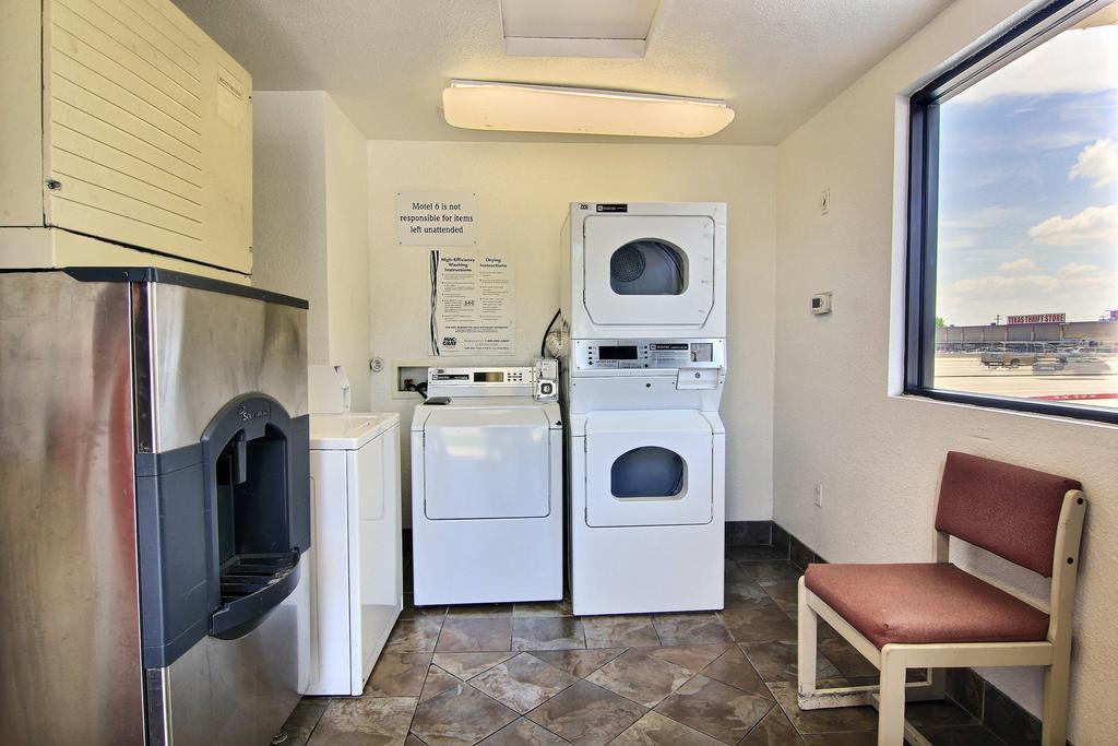 Motel 6 Austin, Tx - Central Downtown Ut Eksteriør bilde