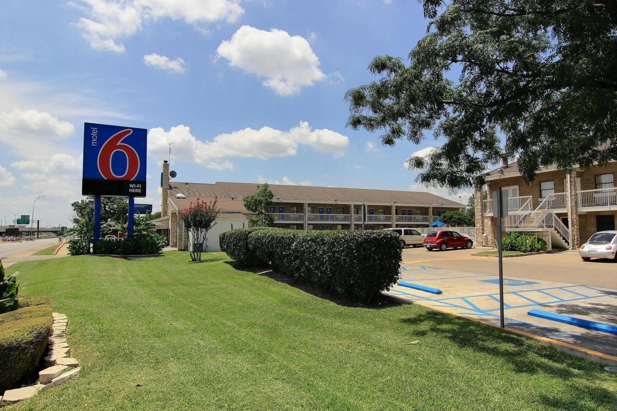 Motel 6 Austin, Tx - Central Downtown Ut Eksteriør bilde