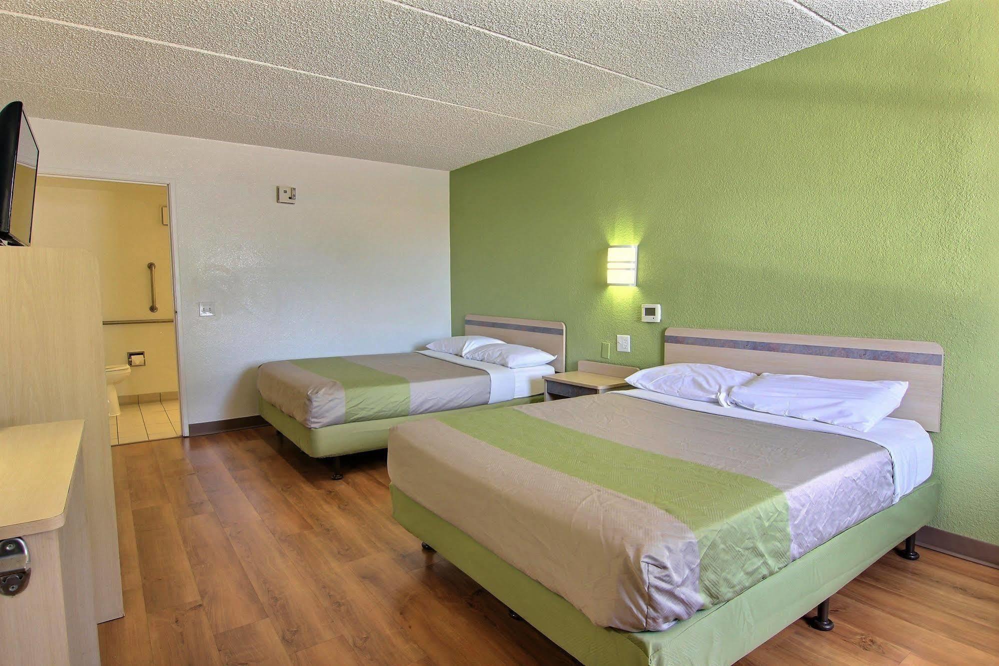 Motel 6 Austin, Tx - Central Downtown Ut Eksteriør bilde